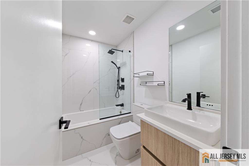 2 Harbor Front Plaza, Elizabeth, NJ, 07206 image 17