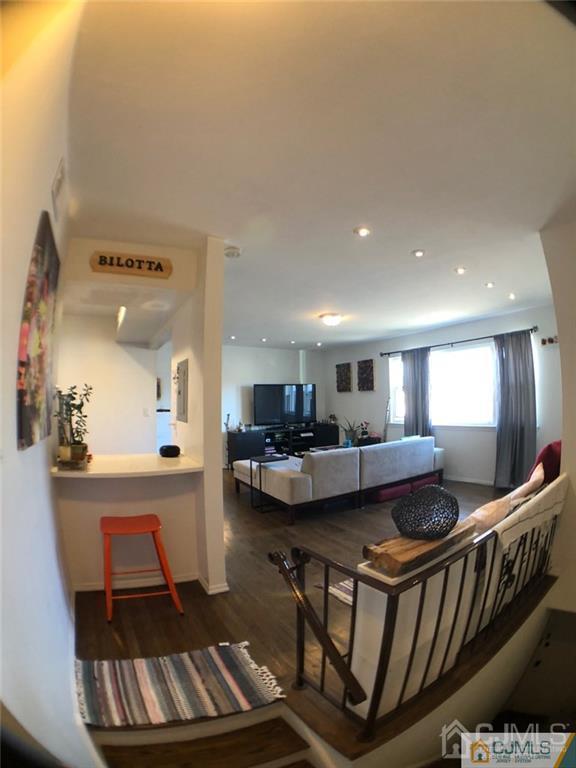 57 Judson Street 1B Image 4