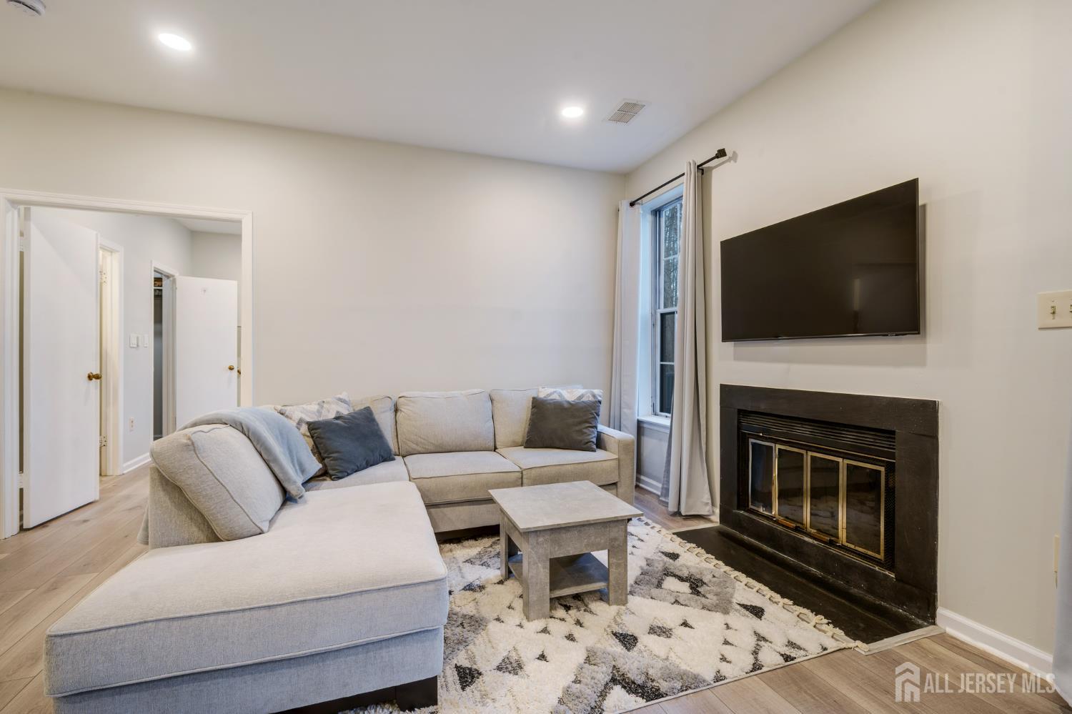 5071 Beech Court Image 4