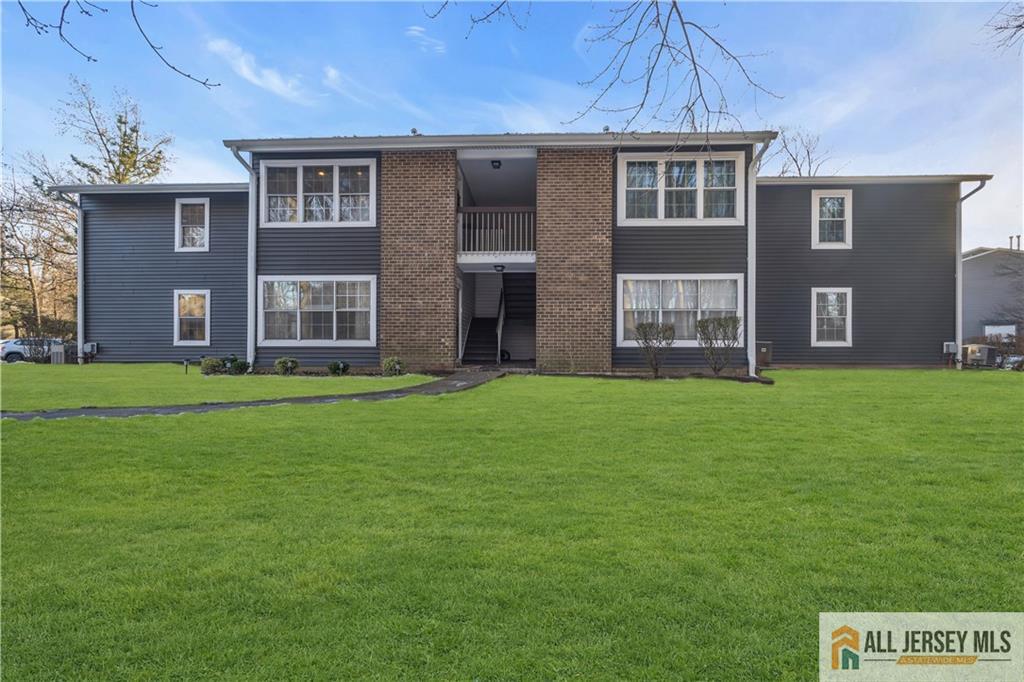 65 Pennsylvania Way, North Brunswick, NJ, 08902