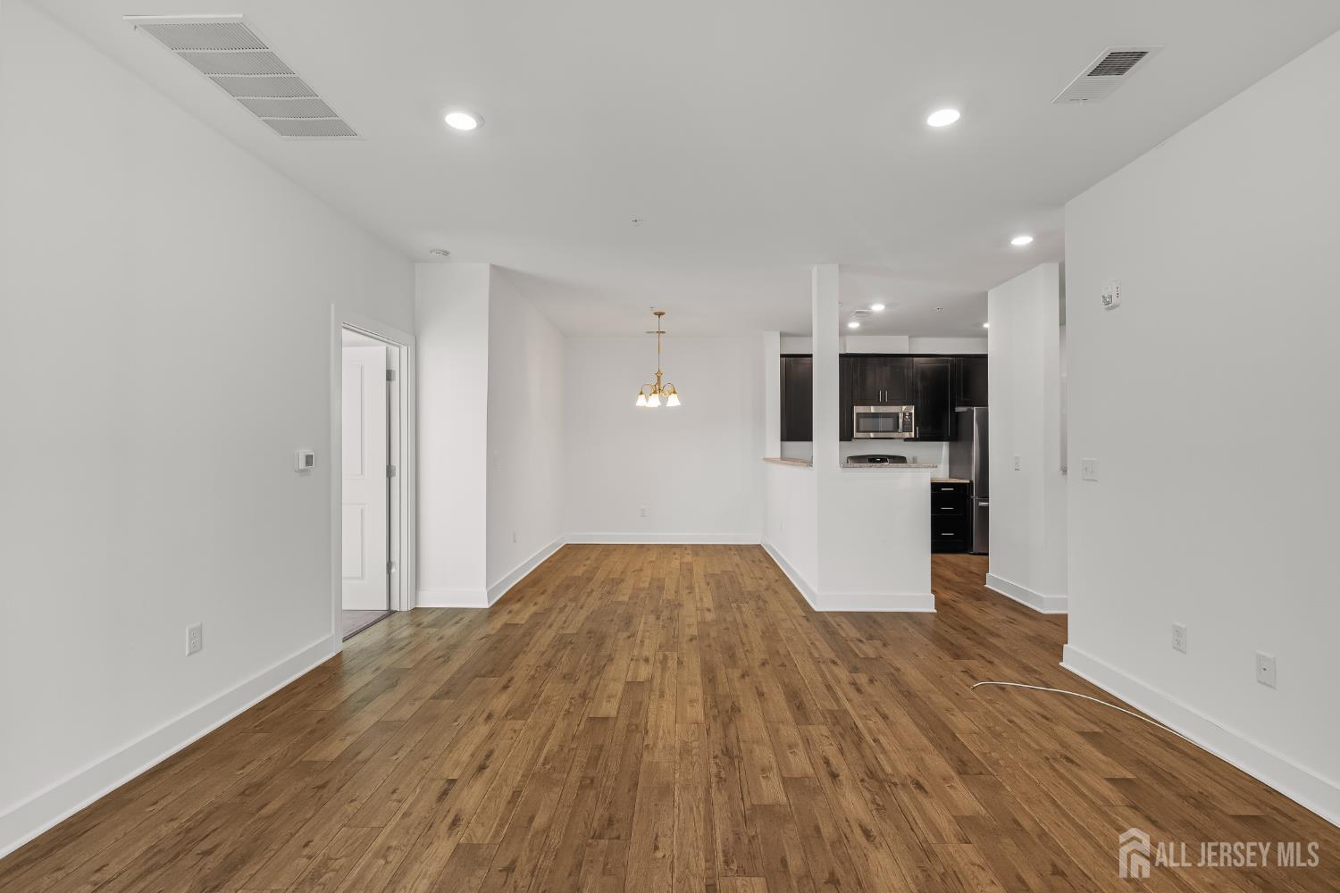 718 Stiller Lane Image 5