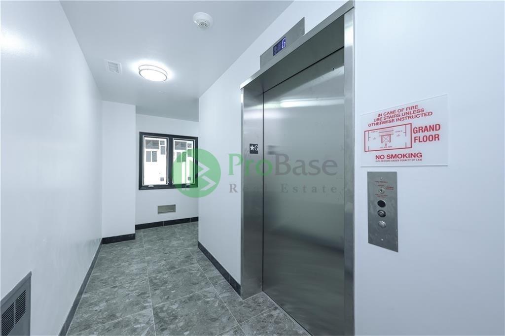 2837 West 19th Street 2A Image 4