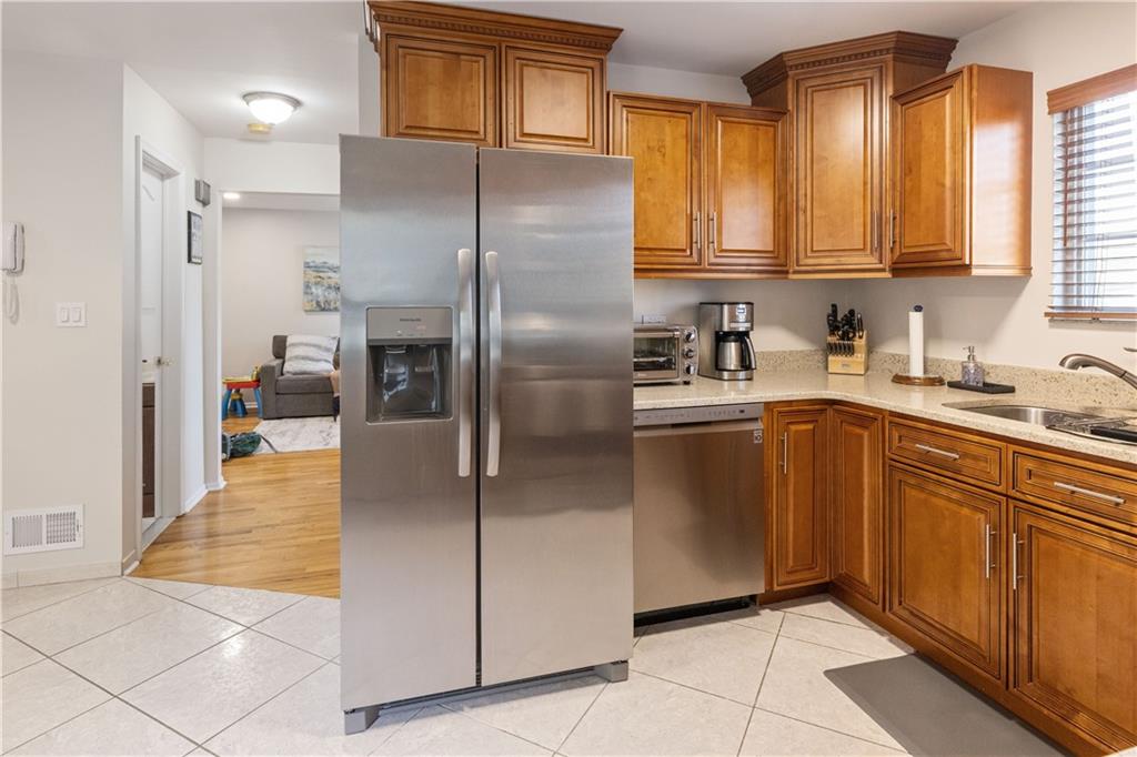 40 Rockwell Avenue, Staten  Island, New York, 10305 image 8