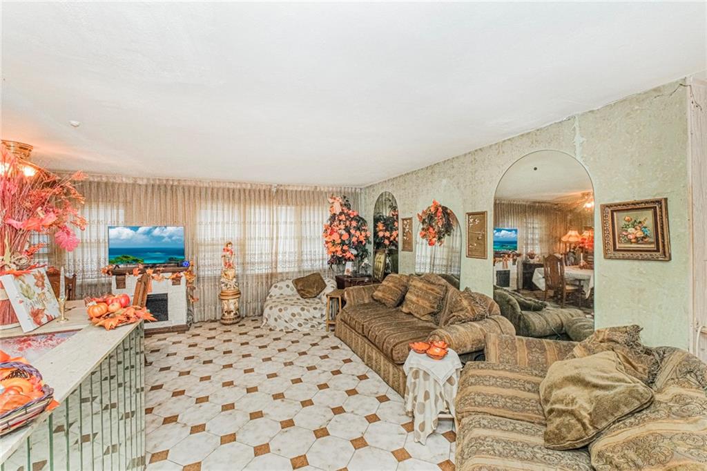 1224 East 59th Street Image 3