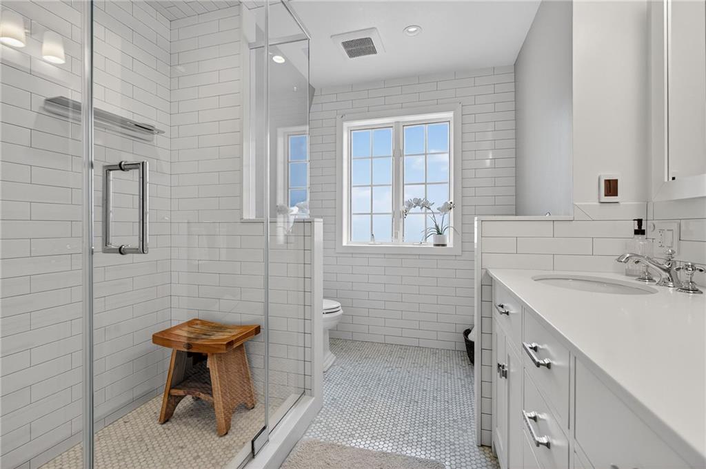 8015 Ridge Boulevard, Brooklyn, New York, 11209 image 21