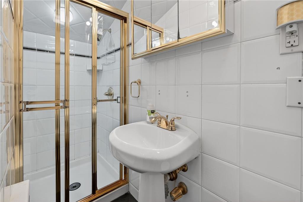 8015 Ridge Boulevard, Brooklyn, New York, 11209 image 32