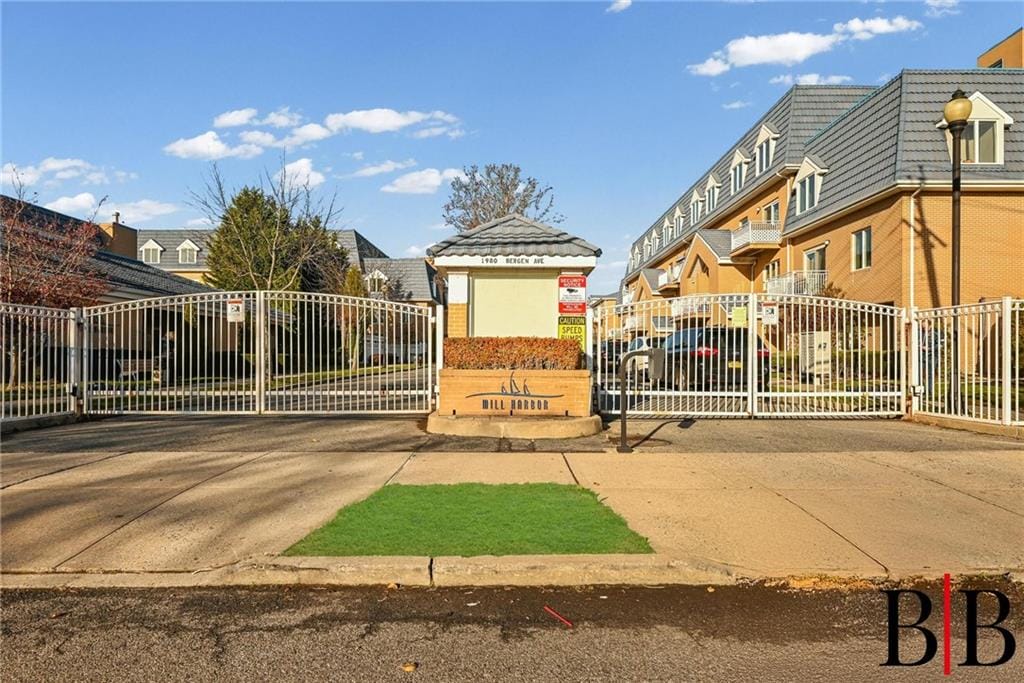 1513 Royce Street 3K Image 2