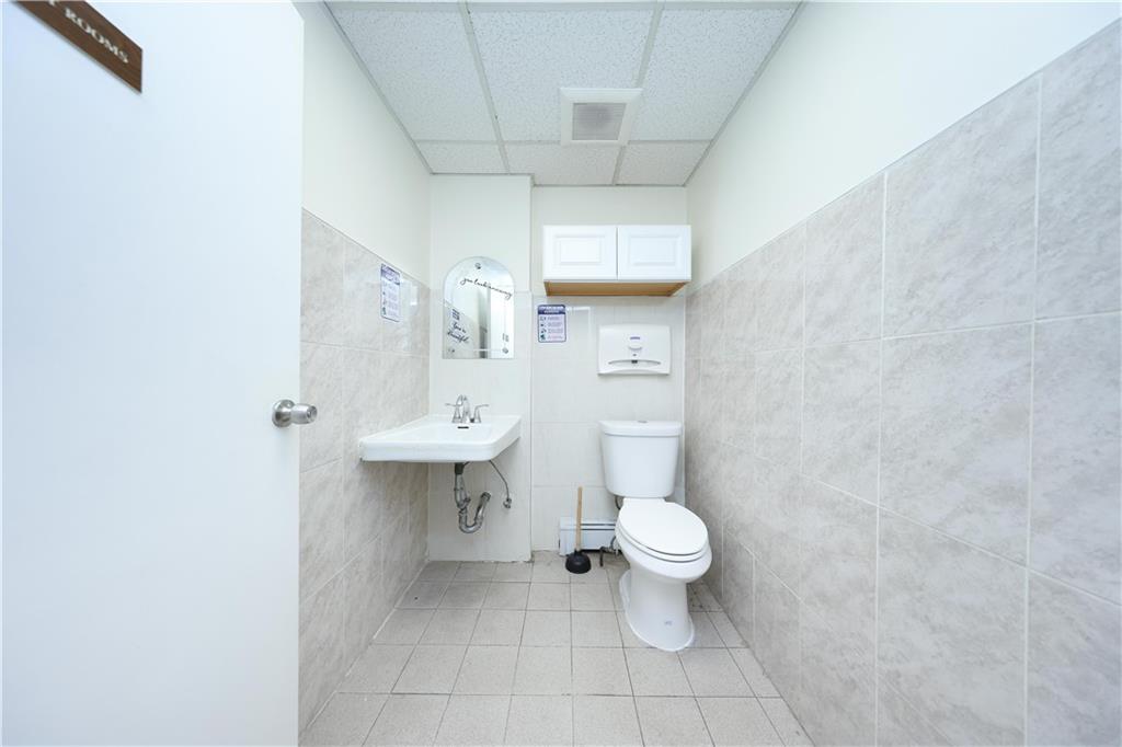 2202 Burnett Street, Brooklyn, New York, 11229 image 29