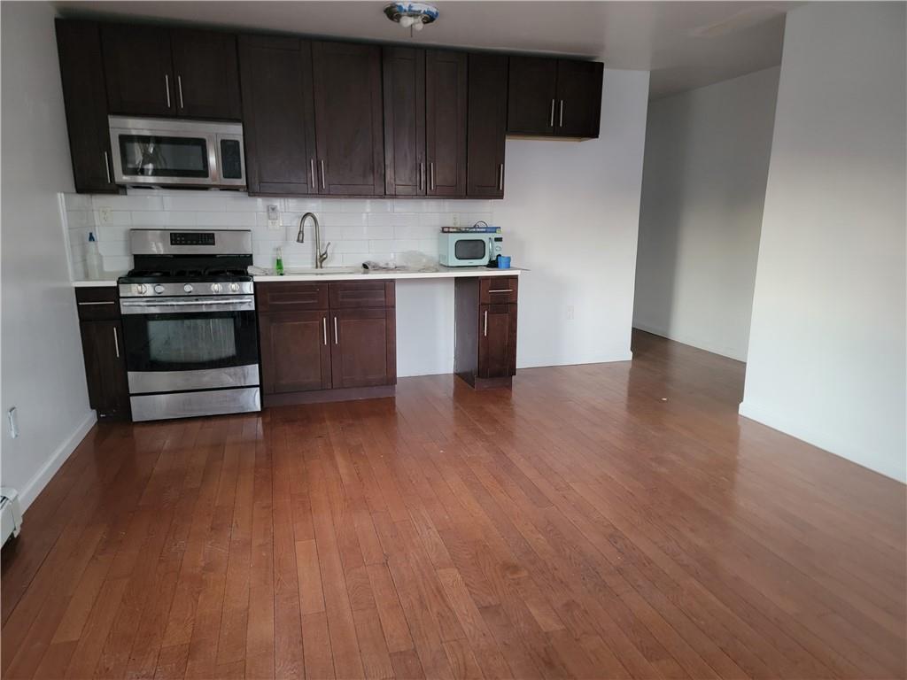 6906 Beach Channel Drive Image 3