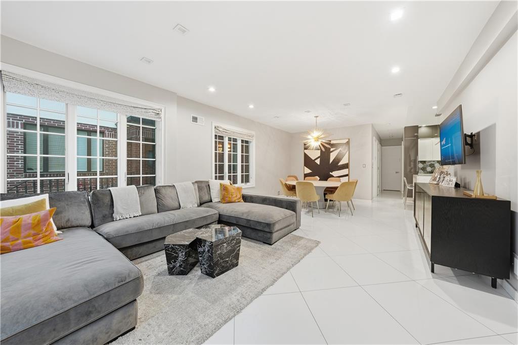 2115 Quentin Road Image 2