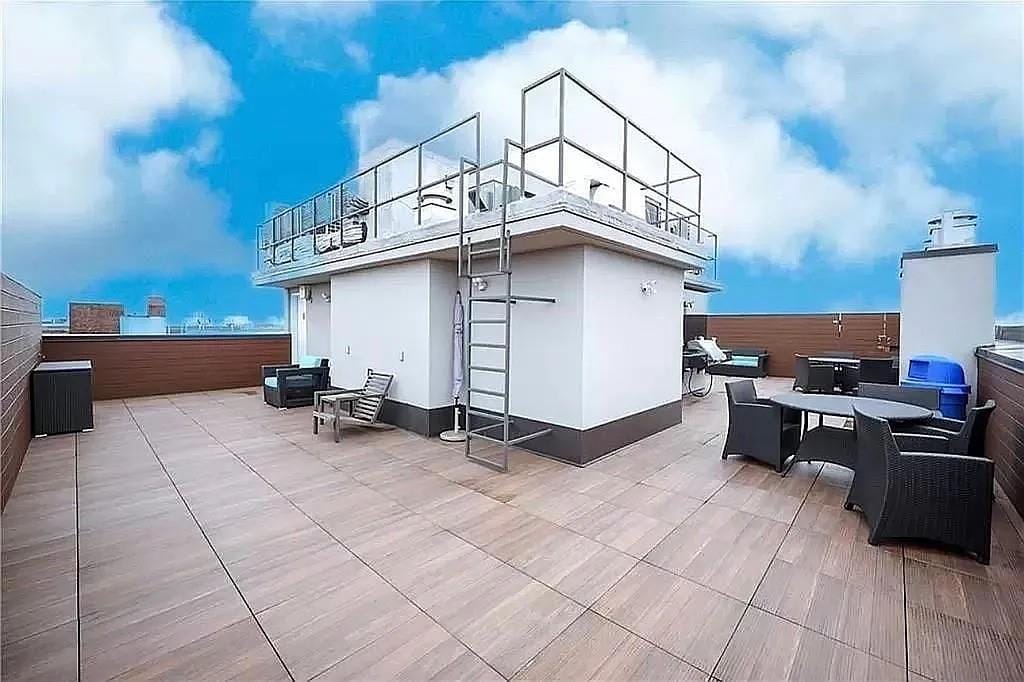 1753 East 12th Street D5 Image 3