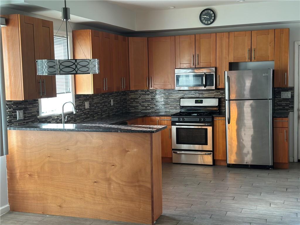 306 Cromwell Avenue, Staten  Island, New York, 10305