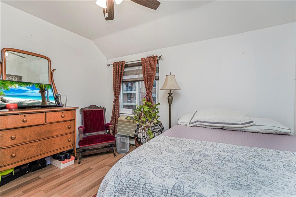 121 Clark Lane, Staten  Island, New York, 10304 image 13