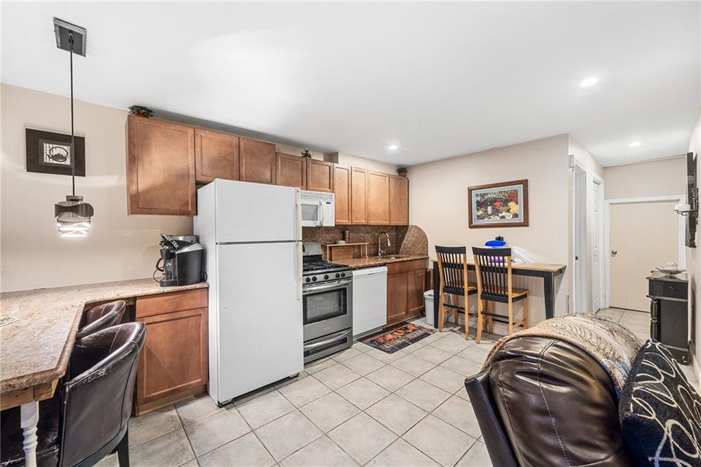 181 Mosely Avenue, Staten  Island, New York, 10312 image 19