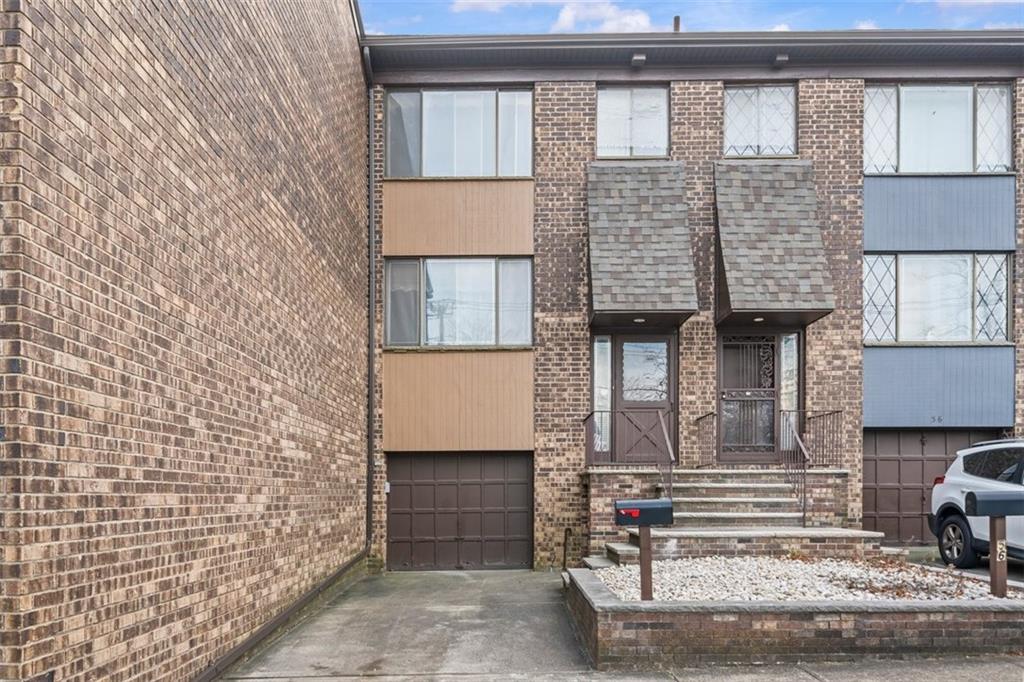 54 Narrows Road South, Brooklyn, New York, 10305