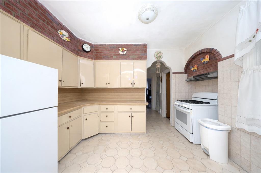 251 Avenue P, Brooklyn, New York, 11204 image 14