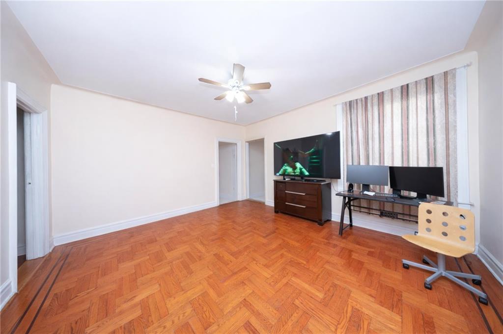 251 Avenue P, Brooklyn, New York, 11204 image 24