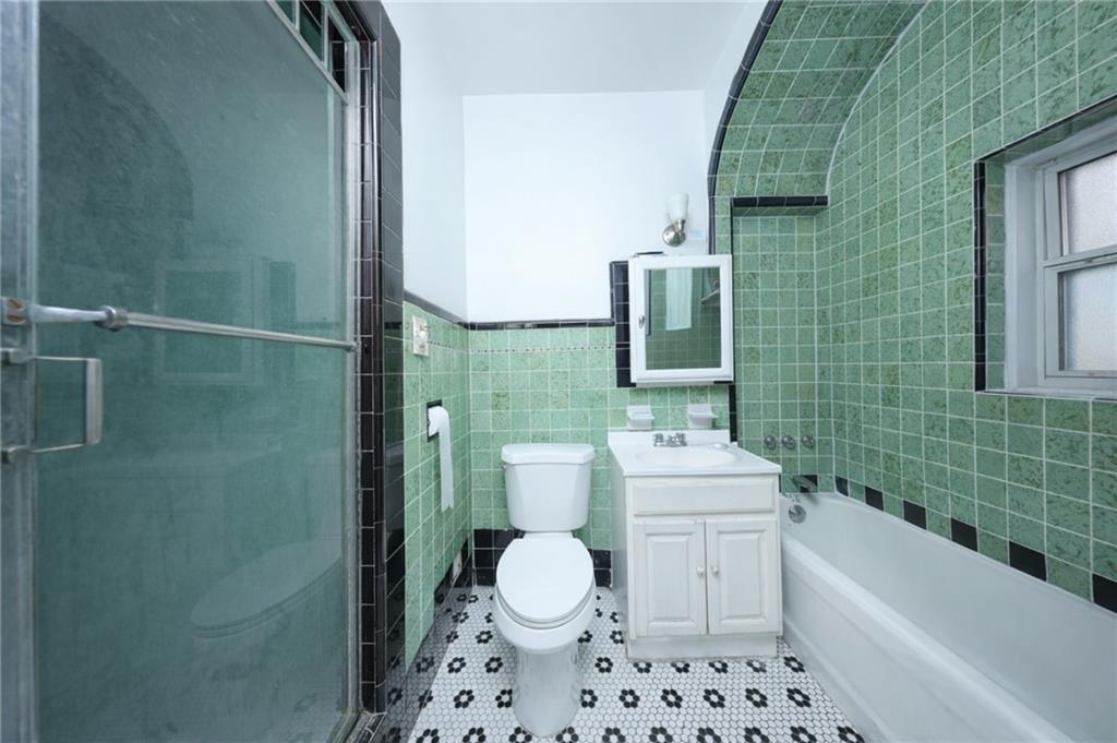 251 Avenue P, Brooklyn, New York, 11204 image 30