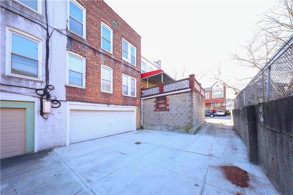 251 Avenue P Image 4