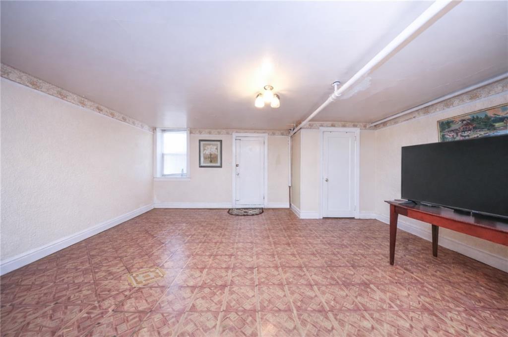 251 Avenue P, Brooklyn, New York, 11204 image 32
