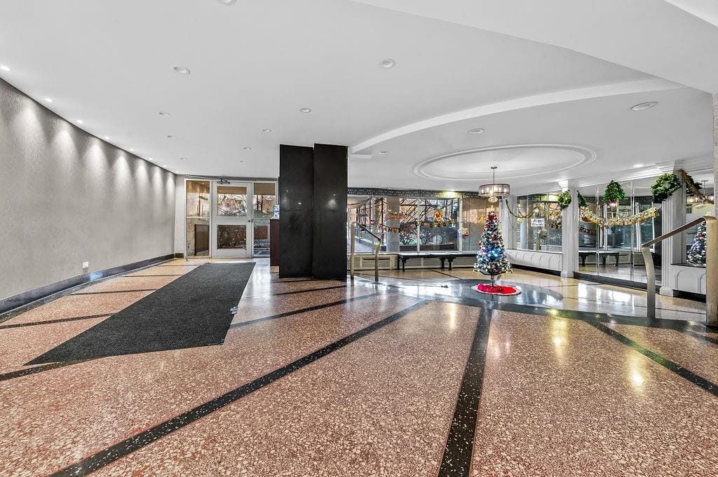 820 Ocean Parkway 508, Brooklyn, New York, 11230 image 8