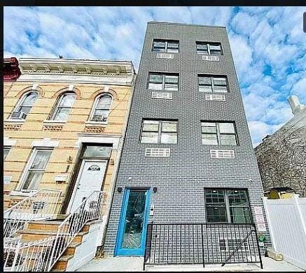 1709 Park Place Image 1