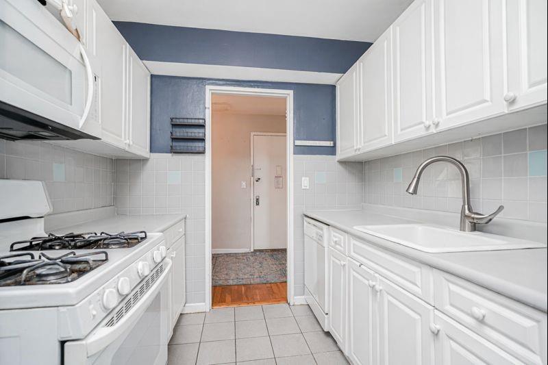 100 Colfax Avenue 7B, Staten  Island, New York, 10306 image 13