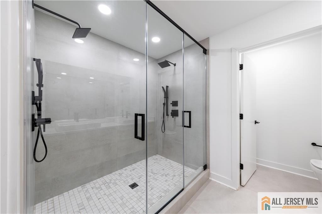 2 Harbor Front Plaza, Elizabeth, NJ, 07206 image 20