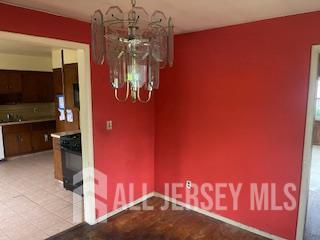 6 Gates Avenue Image 4