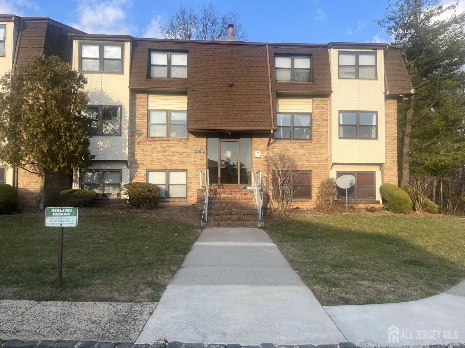 1947 Raspberry Court Image 2