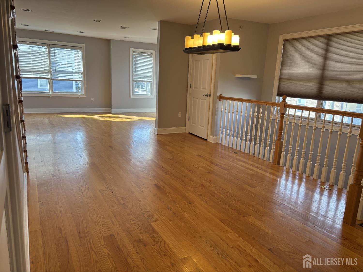 112 N Broadway G Image 4