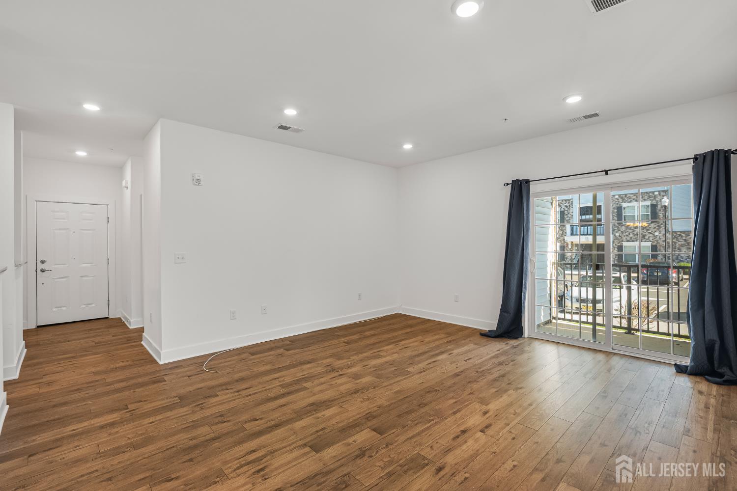 718 Stiller Lane Image 4