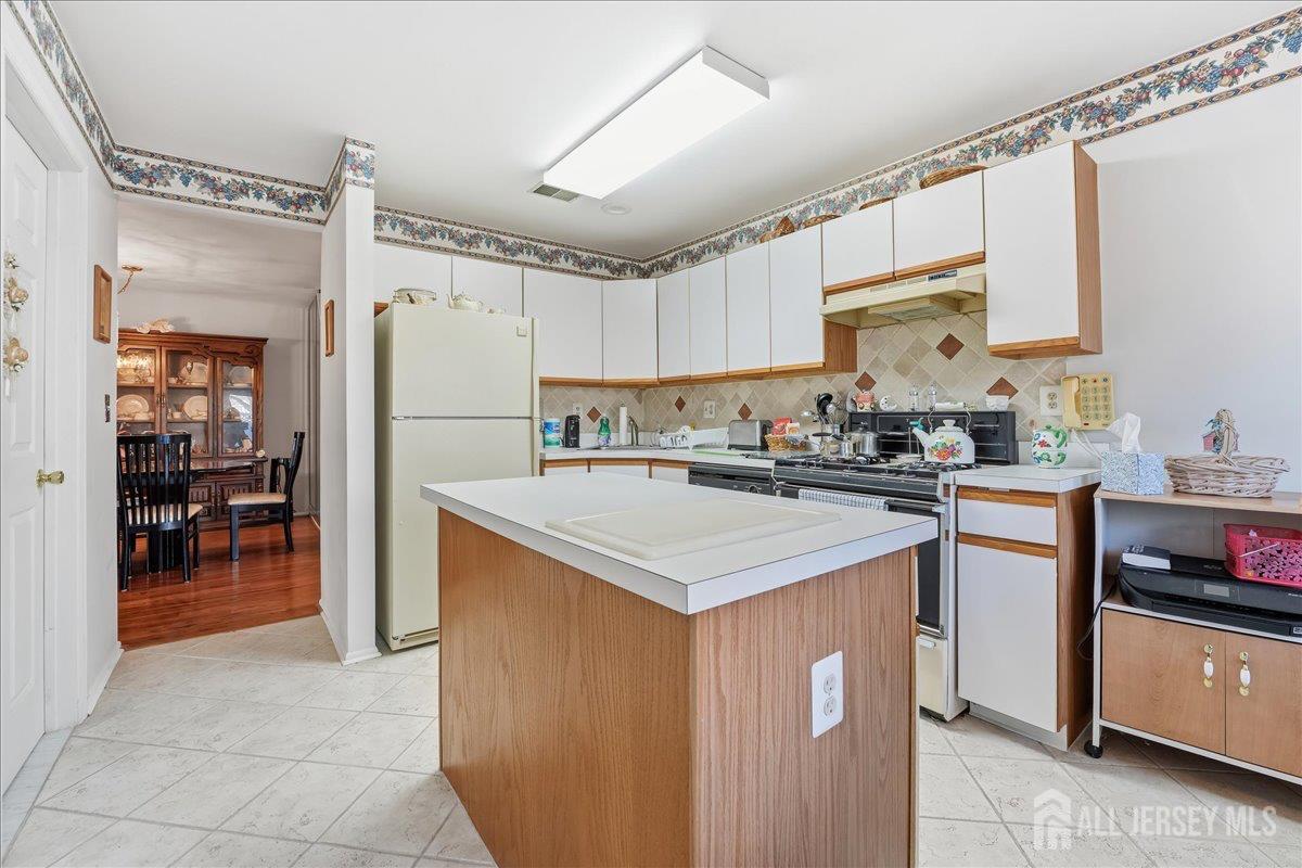 11 Letts Court, Sayreville, NJ, 08872 image 7