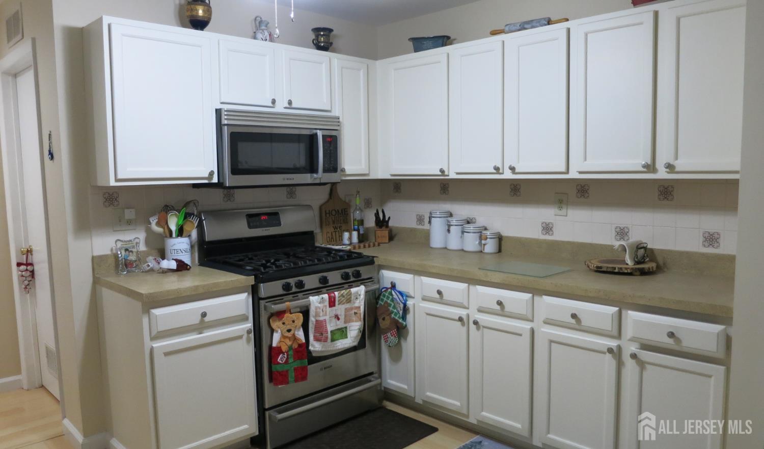 85 Sunnymede Street, Englishtown, NJ, 07726 image 8