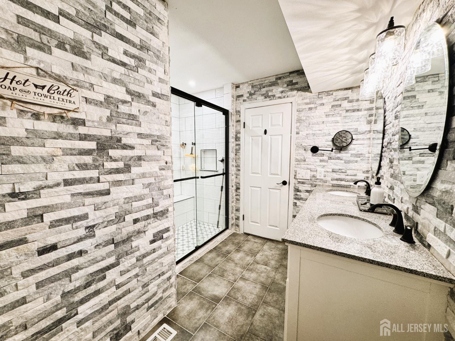 4-C Rutherford Hayes Drive, Monroe, NJ, 08831 image 17