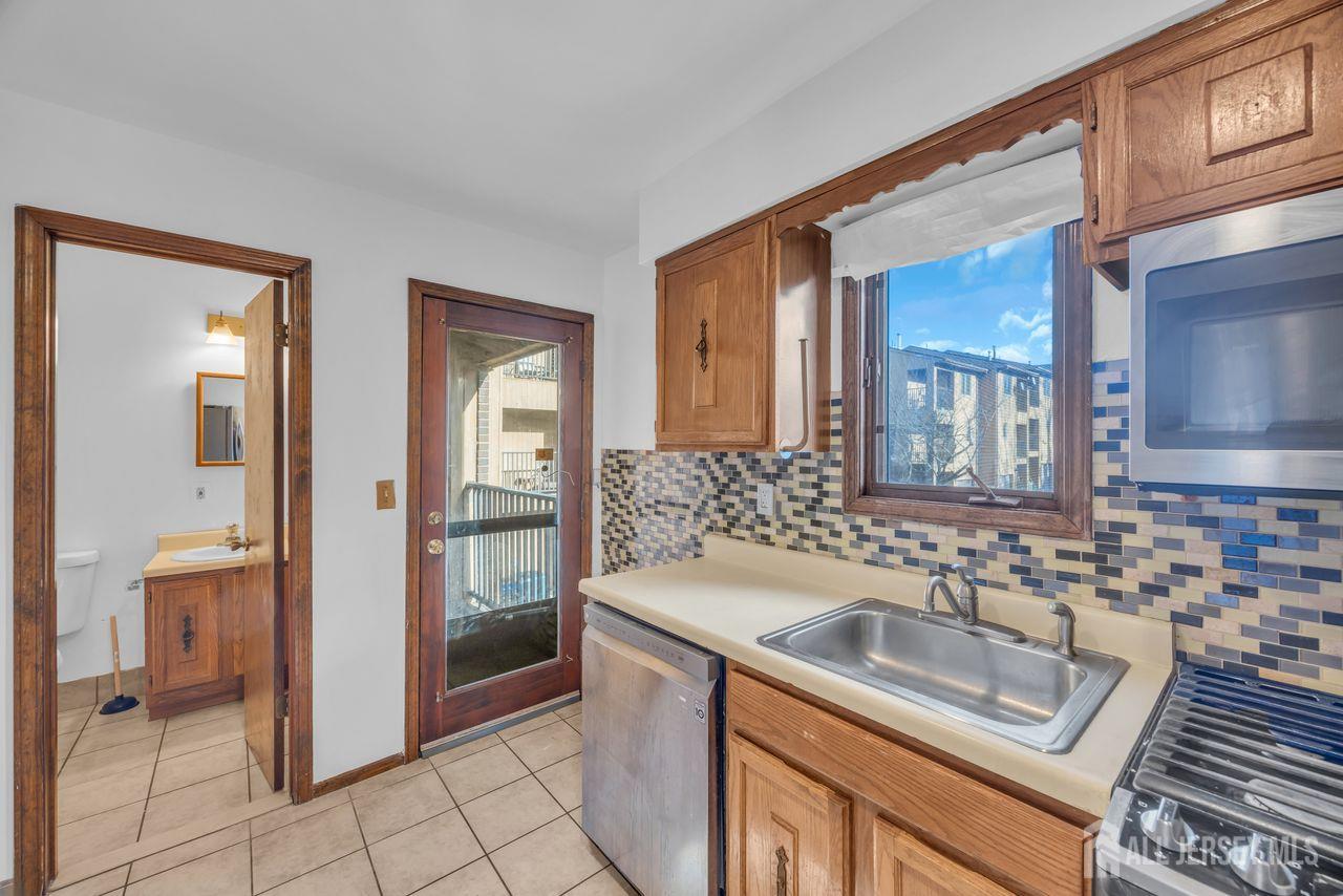 108 Paul Robeson Boulevard, New Brunswick, NJ, 08901 image 13