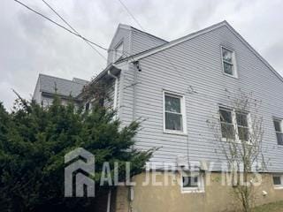 6 Gates Avenue Image 2