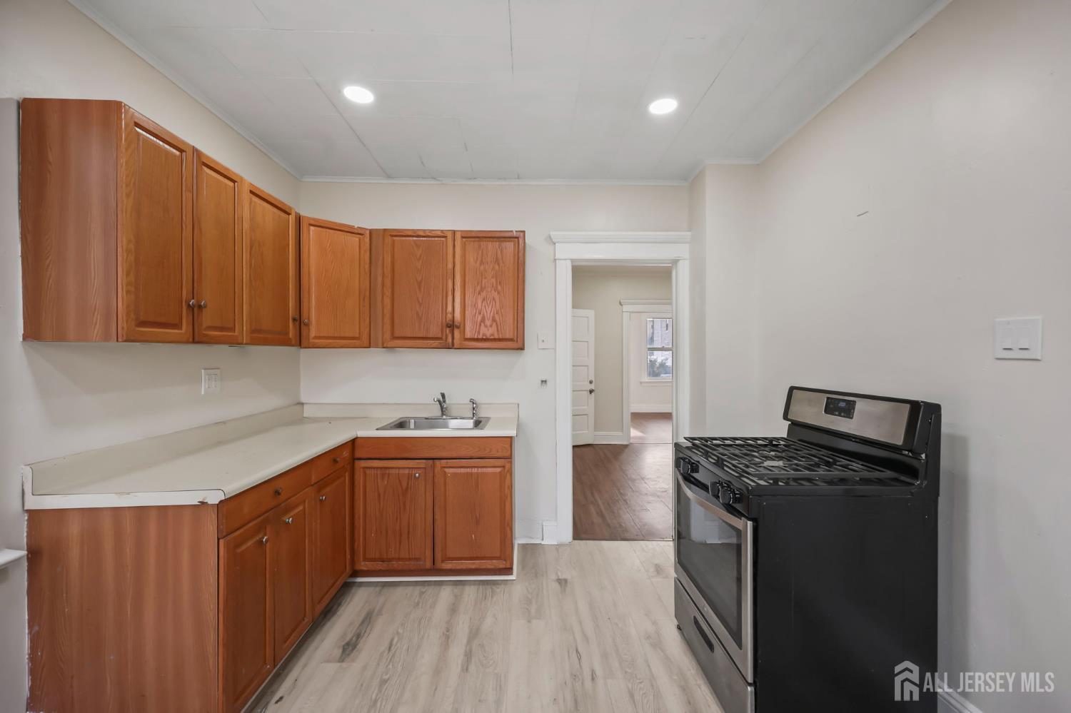 264 Barclay Street, Perth Amboy, NJ, 08861 image 13