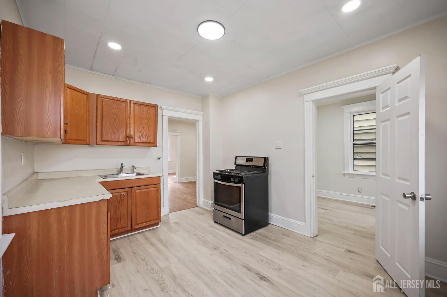 264 Barclay Street, Perth Amboy, NJ, 08861 image 15