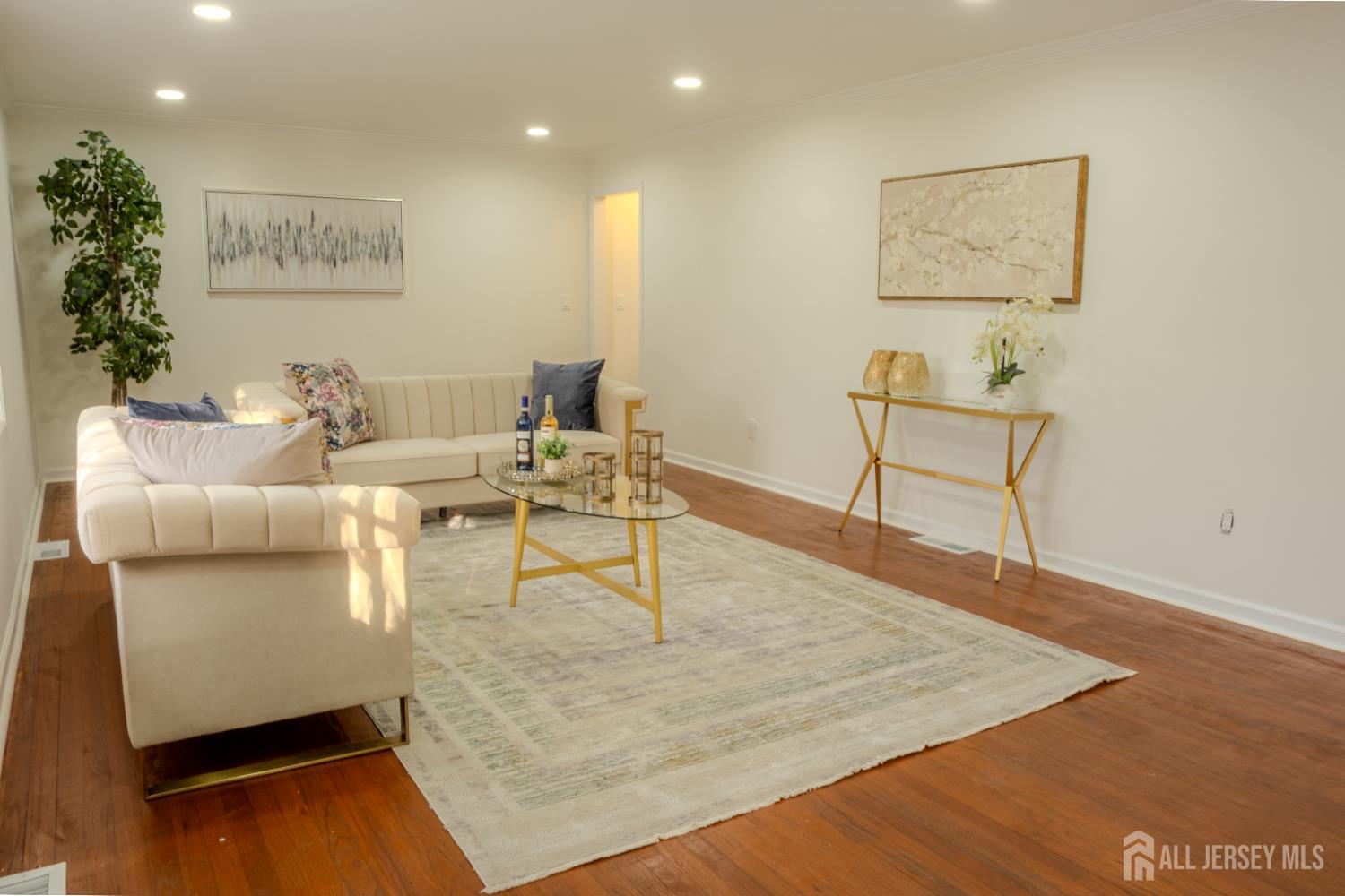 2 Duchamp Place Image 2