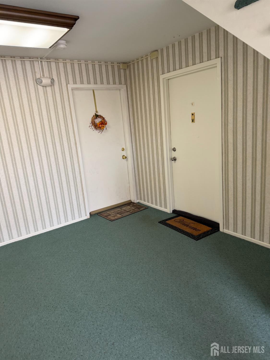 401 SHARON GARDEN Court Image 2