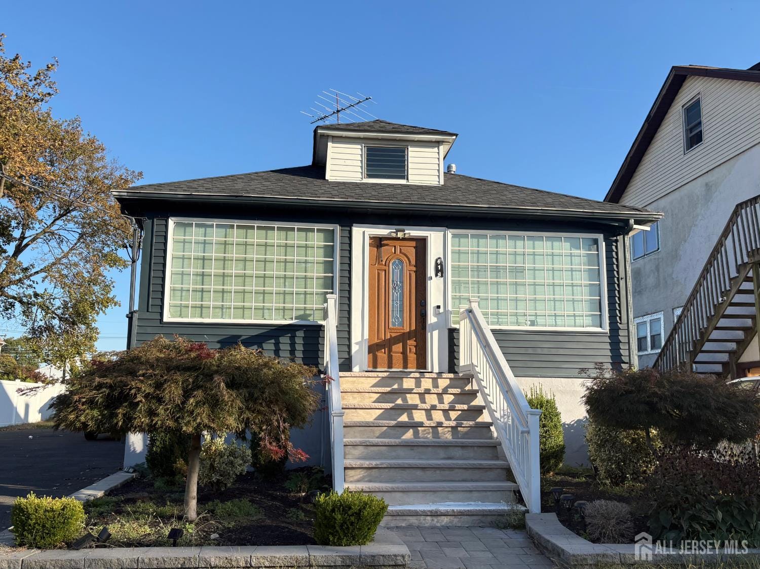 619 Hancock Street Image 1