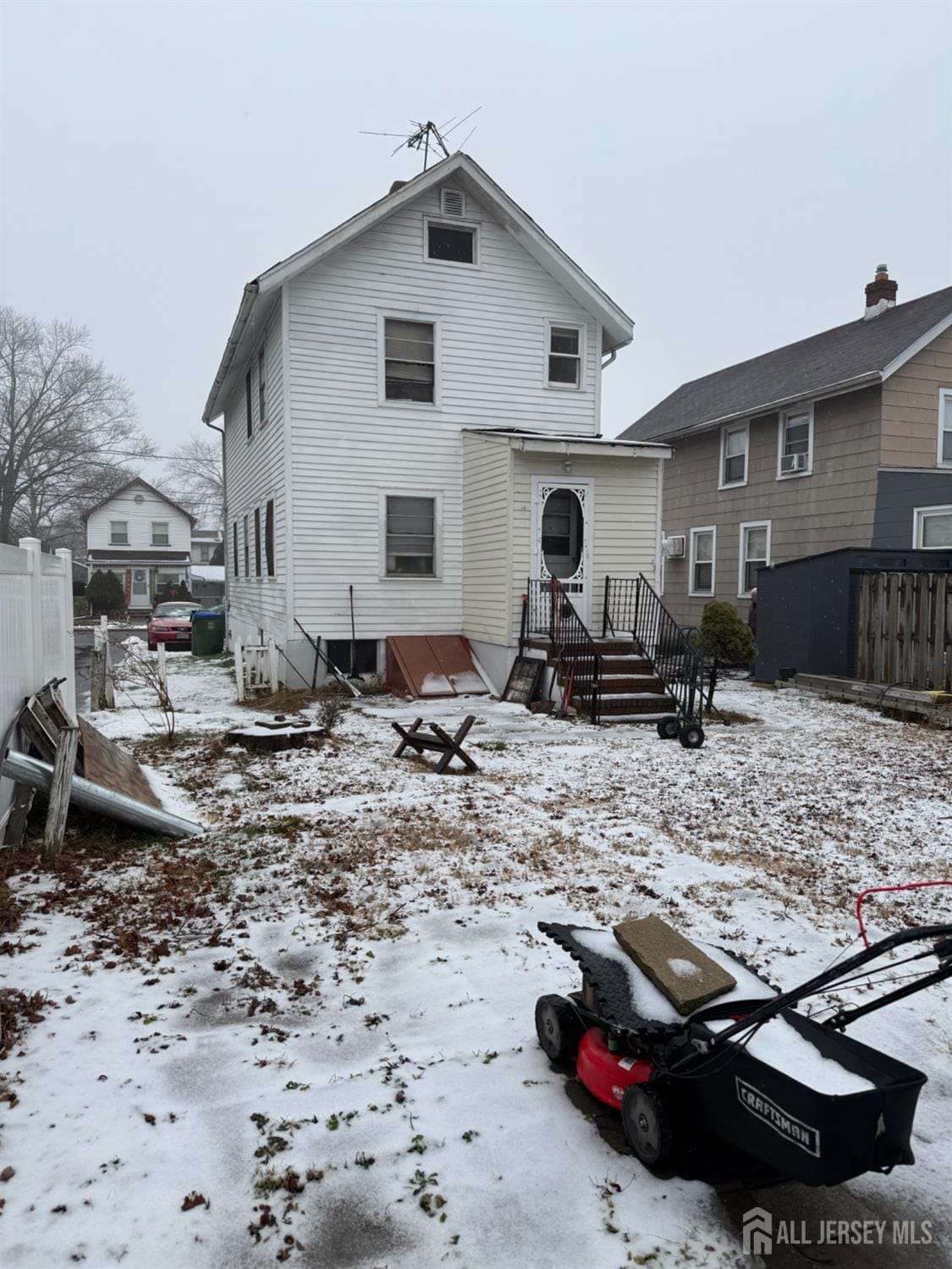 13 Columbus Avenue Image 3