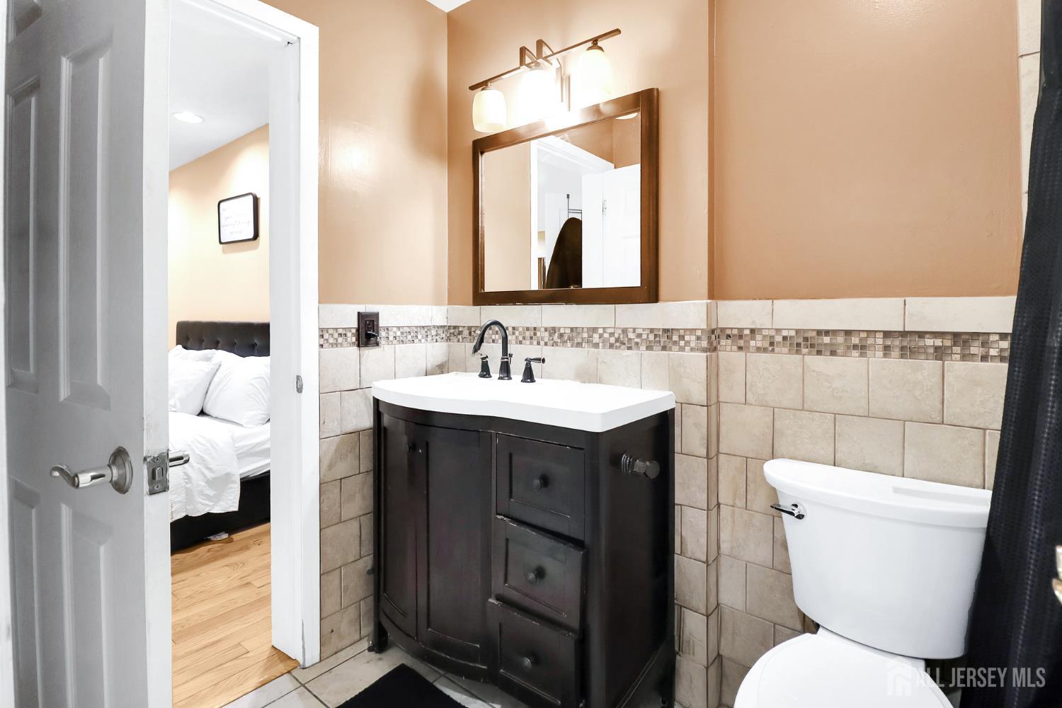 140 Lawrence Street Image 5