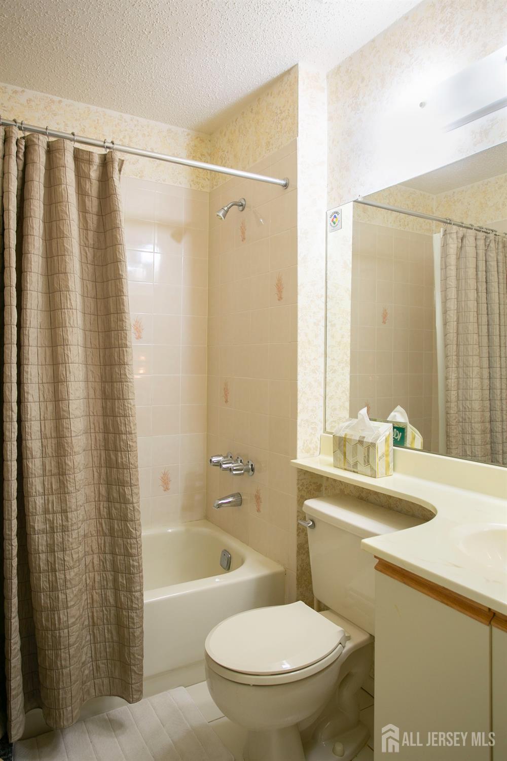 77 Linda Lane, Edison, NJ, 08820 image 17