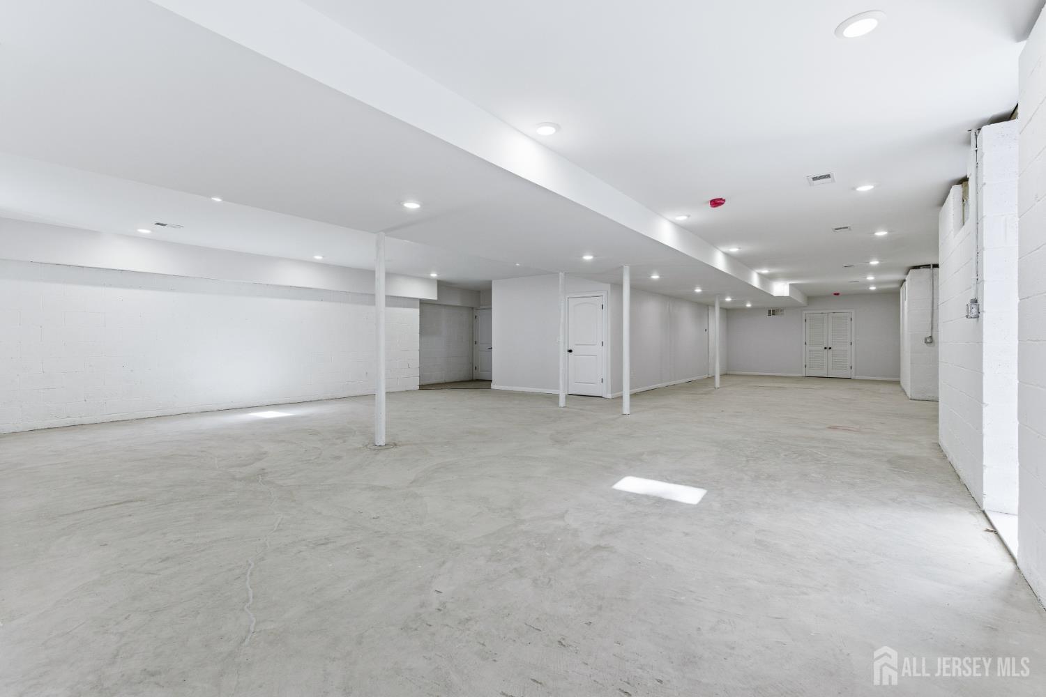 4 Hemlock Drive, Edison, NJ, 08820 image 54