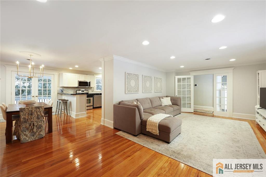 25 Beverly Court, Metuchen, NJ, 08840 image 9