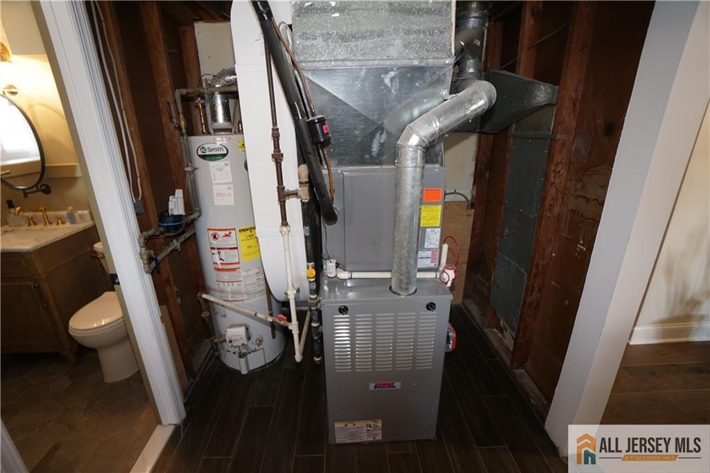 99 Cameo Place, Colonia, NJ, 07067 image 30