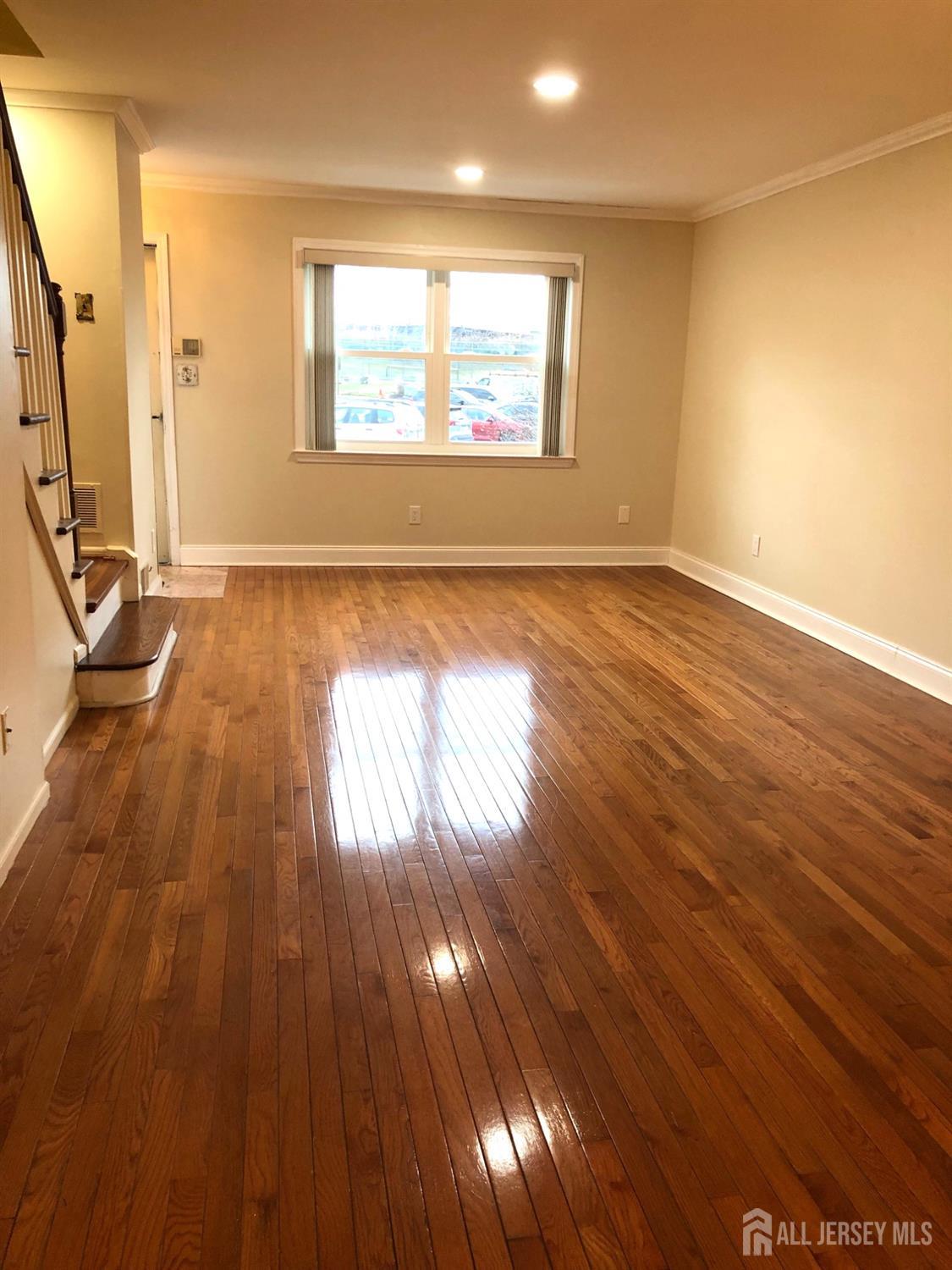 705 Sharon Garden Court Image 4