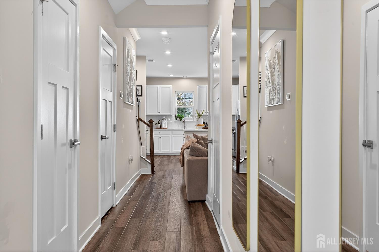 5 Athens Way Image 4